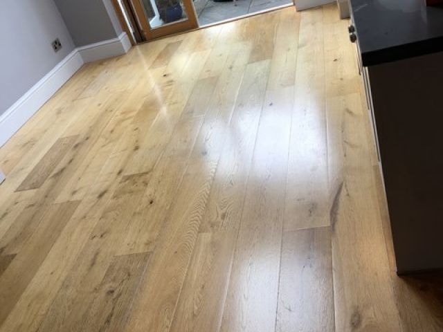 classic-floor-cleaning (7)-kireth-ai